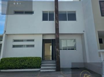 Casa · 3 Recámaras · 2 Estacionamientos · Casa en Venta en Acacia, Zibatá – El Marqués, Querétaro