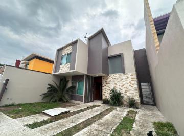 Casa de 3 habitaciones, Paraíso · Disfruta de La Tranquilidad y Seguridad de Vivir Dentro de un Fraccionamiento Cerrado