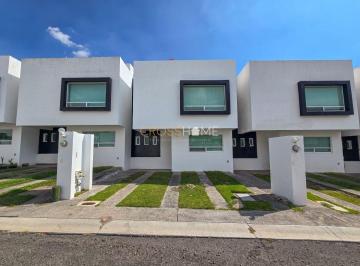 Casa de 3 habitaciones, El Marqués · Casa Amueblada en Condominio - Tres Recamaras en Mirador