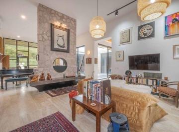 bdbfba33343c50b1c653a7a8808f05e996306d24e5199dc4e1c2d432934f9c9a · Casa con Energía Solar, Invernadero y Rooftop en San Miguel de Allende, Sosnabar