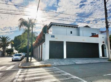 Casa de 3 habitaciones, Guadalajara · Casa en Venta Bosques de La Victoria | Casa en Esquina | 444 m²