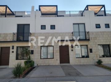 Casa de 4 habitaciones, Querétaro · Casa en Venta Frente a Antea de 4 Recámaras