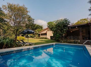 Casa de 3 habitaciones, Tepoztlán · Casa en Renta en Tepoztlán Morelos, con Alberca en Santiago Tepetlapa