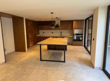 Casa · 476m² · 4 Recámaras · 2 Estacionamientos · Casa en Lomas Cuarta Sección
