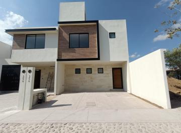 Casa · 223m² · 2 Estacionamientos · Venta Casa en Residencial Al Norte, Zona Maravillas – Modelo Fortaleza Ka