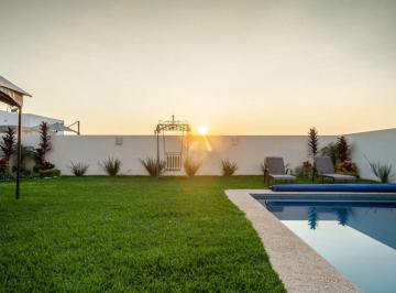 Departamento de 3 habitaciones, Emiliano Zapata · Fraccionamiento, Seguridad, Alberca y Jardín Privado