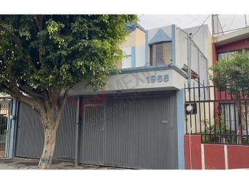 N/A · Residencia en Venta con Distribución Funcional en Jardines de La Cruz
