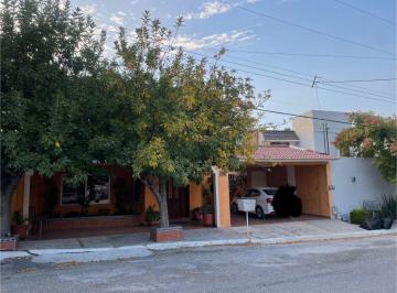 Casa de 3 habitaciones, Saltillo · Casa en Venta en Fraccionamiento Bugambilias