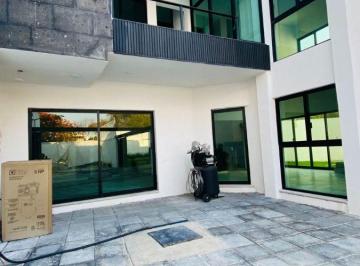 Casa de 4 habitaciones, Cuautla · Vendo Casa Nueva con Alberca y Seguridad