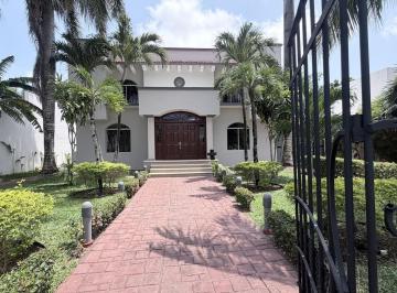 Casa · 400m² · 5 Recámaras · 3 Estacionamientos · Casa en Benito Juárez