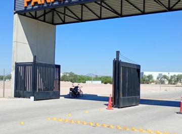 Terreno / Lote · 1086m² · Terreno Industrial en Cluster