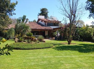 Casa · 464m² · 4 Recámaras · 8 Estacionamientos · Casa en Renta - (4)