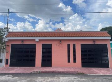 Casa de 3 habitaciones, Mérida · Casa con Recámara en Planta Baja, en Mulsay, Al Poniente de Mérida.