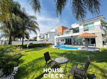 Casa de 5 habitaciones, Atlatlahucan · Casa en Venta con 5 Habitaciones en Venta, 580 m² Superficie de Terreno, Lomas de Cocoyoc