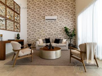 Casa · 354m² · 4 Recámaras · 2 Estacionamientos · Casa en Venta en Via Cumbres Cancún 3 Niveles