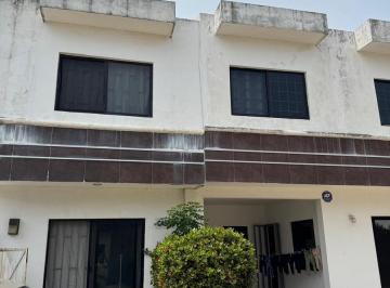 Casa · 2 Recámaras · 1 Estacionamiento · Casa en Renta en Conjunto Habitacional Privado La Magnolia en Col. Santa Isabel, Coatzacoalcos, Vera