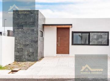 Casa · 105m² · 2 Recámaras · 2 Estacionamientos · Venta de Casa de Una Planta en Lomas de La Rioja, Riviera Veraruzana, Alvarado, Veracruz