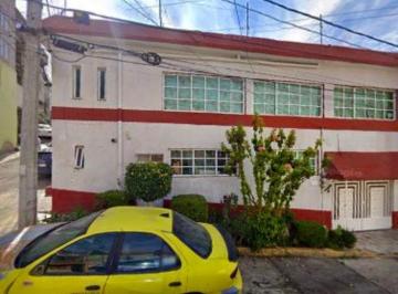 Casa de 8 habitaciones, Gustavo A. Madero · Casa en Venta en San Pedro Zacatenco