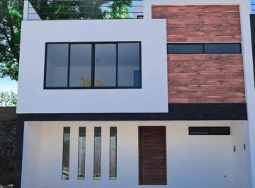 Casa · 197m² · 3 Recámaras · 2 Estacionamientos · Venta de Casa en San Andres Cholula, Puebla