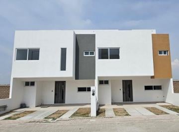 Casa · 120m² · 3 Recámaras · 2 Estacionamientos · Venta de Casa Nueva en San Francisco Ocotlán, Coronango