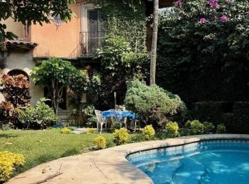 Casa · 393m² · 3 Recámaras · 2 Estacionamientos · Casa en Venta Jardines de Cuernavaca