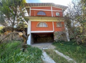 Casa · 300m² · 3 Recámaras · 1 Estacionamiento · Casa en Dexcani Bajo