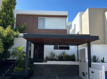 Casa de 3 habitaciones, Querétaro · Casa en Venta en Fracc. Cumbres del Lago Juriquilla, Queretaro