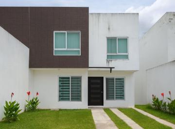 Casa · 121m² · 3 Recámaras · 2 Estacionamientos · Casa en Venta Privanzas del Campo Ixtacomitan Villahermosa