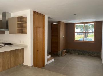 Casa · 140m² · 2 Recámaras · 2 Estacionamientos · Casa en Coto Madeiras II Av Dr. Ángel Leaño, Bv. Valle Imperial
