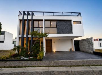 Casa de 4 habitaciones, San Andrés Cholula · Hermosa Casa en Lomas Angelopolis con Habitacion Planta Baja