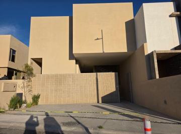 Casa de 4 habitaciones, Querétaro · Casa Elbrus en Venta en Lomas de Juriquilla