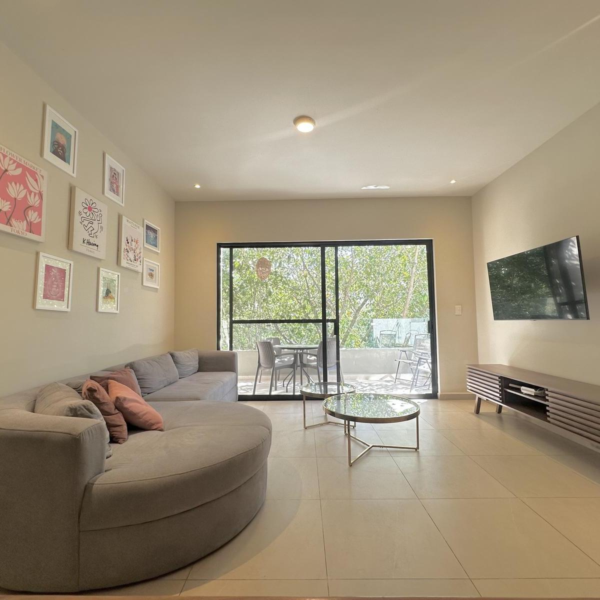 Beautiful Apartment at Selvanova 8