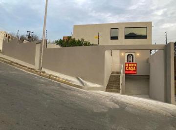 1 · Casa en Renta o Venta Santa Catarina