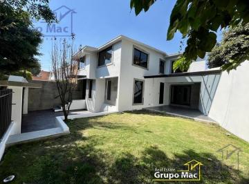 Casa · 224m² · 3 Recámaras · 2 Estacionamientos · Casa en Venta en Cto Juristas, Cd Satélite, Naucalpan