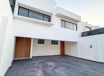 Casa de 3 habitaciones, San Pedro Cholula · Casa en Venta en La Carcaña Impecable