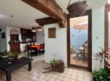 Casa de 3 habitaciones, León · Casa en Venta en Bosques del Campestre, León