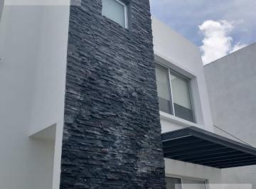 Casa · 3 Recámaras · Casa Renta