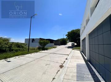 Terreno / Lote · 341m² · Terreno Descendente en Venta Real de Juriquilla Queretaro
