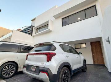 Casa de 3 habitaciones, San Pedro Cholula · Casa en Venta La Carcaña Fraccionamiento Cerrado