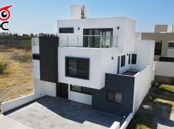 Casa · 265m² · 3 Recámaras · 4 Estacionamientos · Casa en Venta en La Reserva Juriquilla.