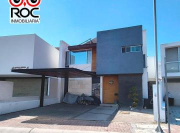 Casa · 229m² · 3 Recámaras · 2 Estacionamientos · Hermosa Casa en Venta, en La Condesa Juriquilla, Querétaro.