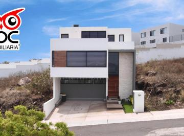 Casa · 242m² · 4 Recámaras · 2 Estacionamientos · Casa en Venta en Zibatá