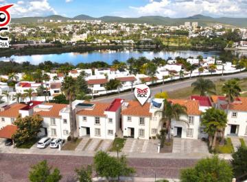 Casa · 195m² · 3 Recámaras · 2 Estacionamientos · Casa Amueblada en Renta en Condominio, Cumbres del Lago Juriquilla