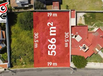 Terreno / Lote · 586m² · Terreno en Venta Casi Plano en Villas del Meson, Juriquilla.