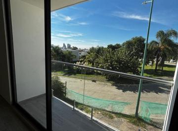 Casa en Venta de 4 habitaciones Fraccionamiento Barranca del Refugio · Residencia Nueva de 4 Recamaras, Una en Planta Baja