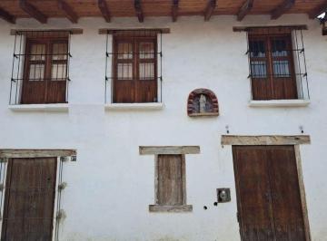 Casa · 243m² · 5 Recámaras · Venta Casa Tapalpa Centro Jalisco