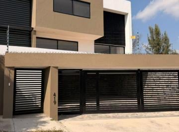 Casa de 4 habitaciones, León · En Venta, Super Amplia