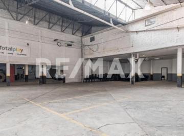 Bodega-Galpón · 3232m² · 5 Estacionamientos · Bodega Industrial en Renta en Ferrocarril de Cuernavaca en Colonia Popotla - (4)