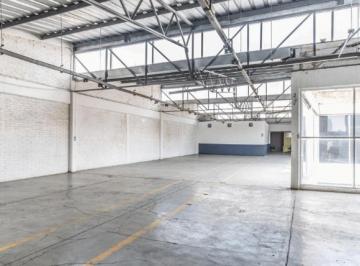 Bodega-Galpón · 1533m² · 2 Estacionamientos · Bodega Industrial en Renta en Ferrocarril de Cuernavaca en Colonia Popotla - (4)