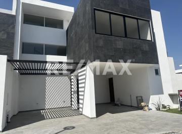 Casa en condominio · 305m² · 3 Recámaras · 2 Estacionamientos · Casa en Renta en Parque Chiapas, Lomas de Angelópolis, Puebla - (4)